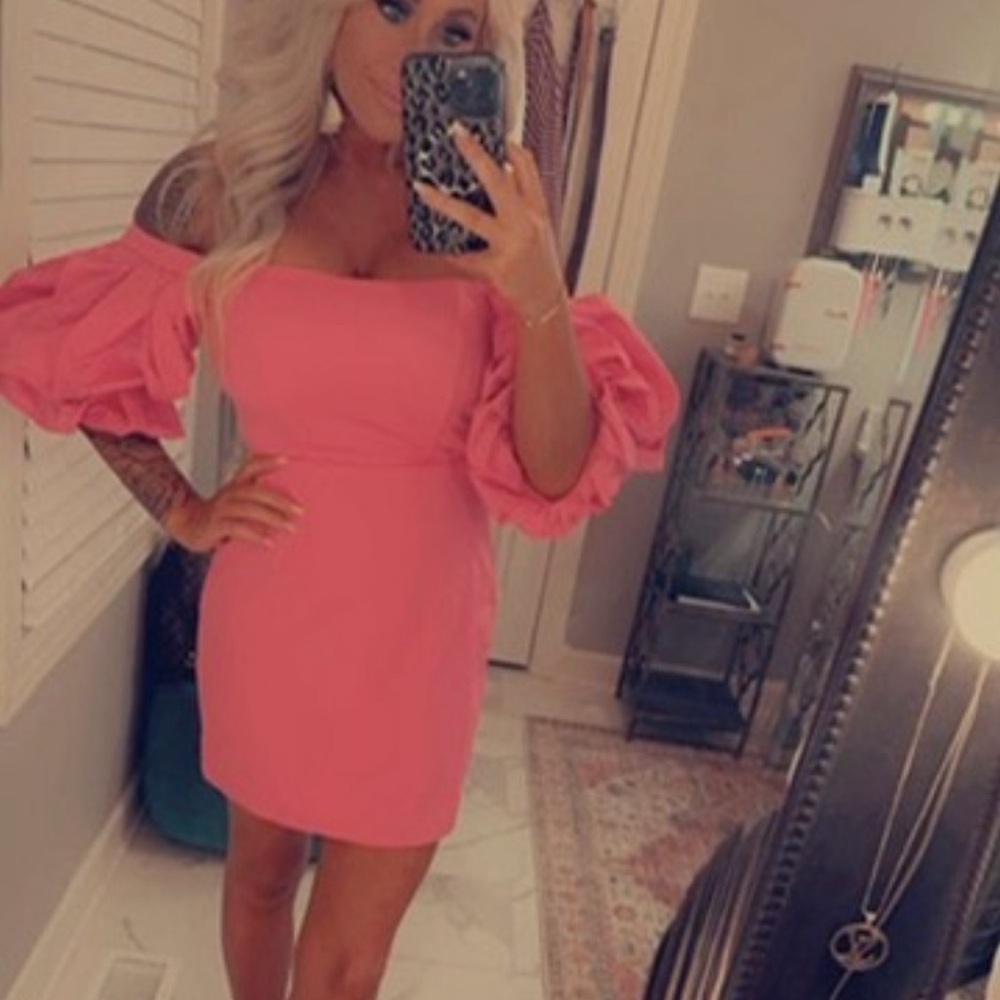 Pink DO + BE off the shoulder dress! Size small